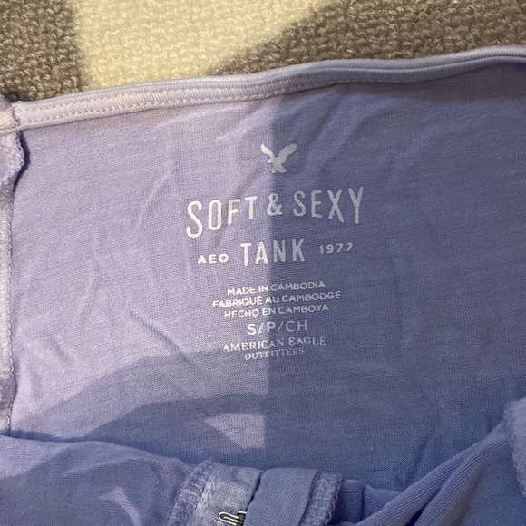 Crop top - Picture 2 of 2